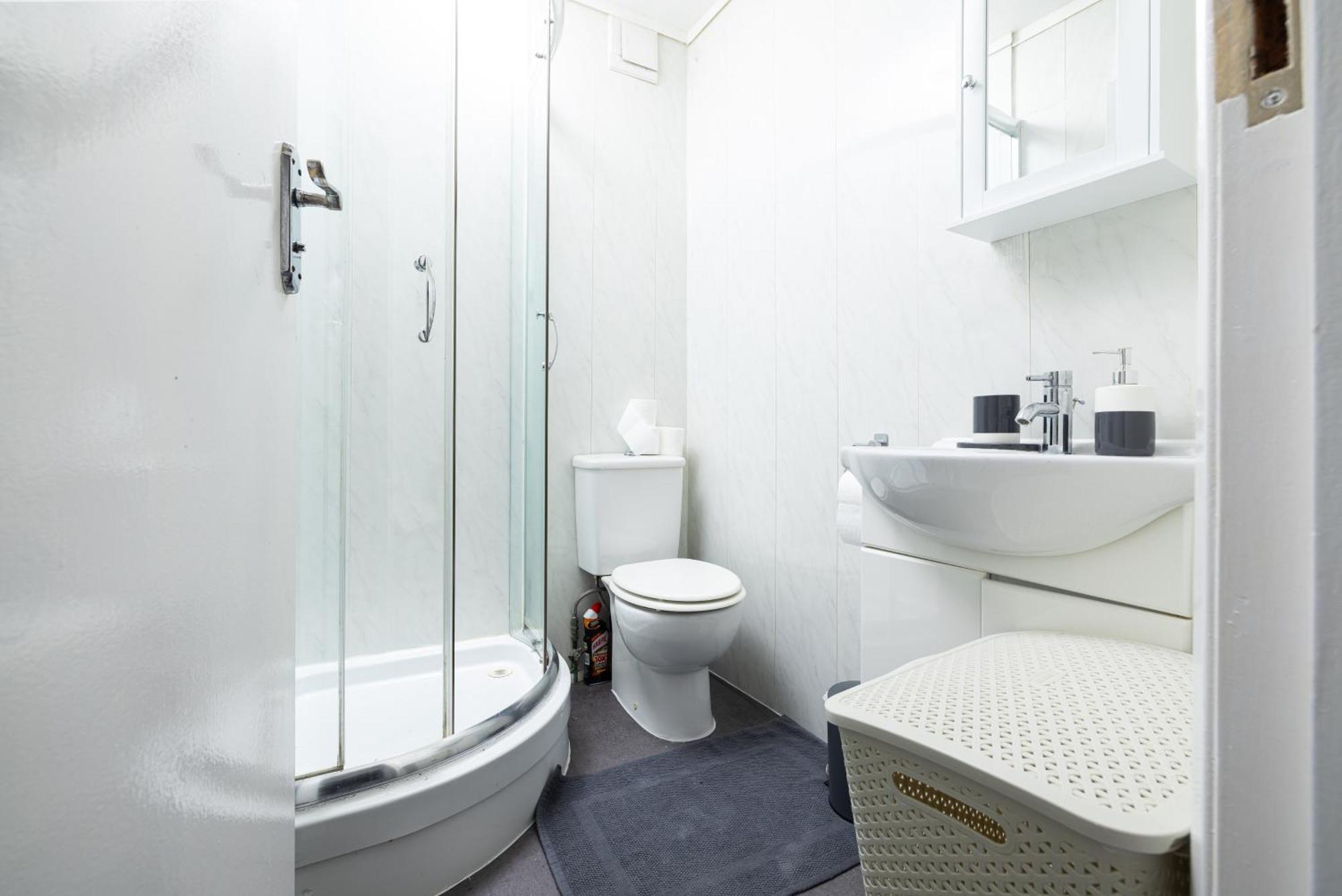 One Bedroom Apartment Opposite Brent Cross Station London Exterior photo