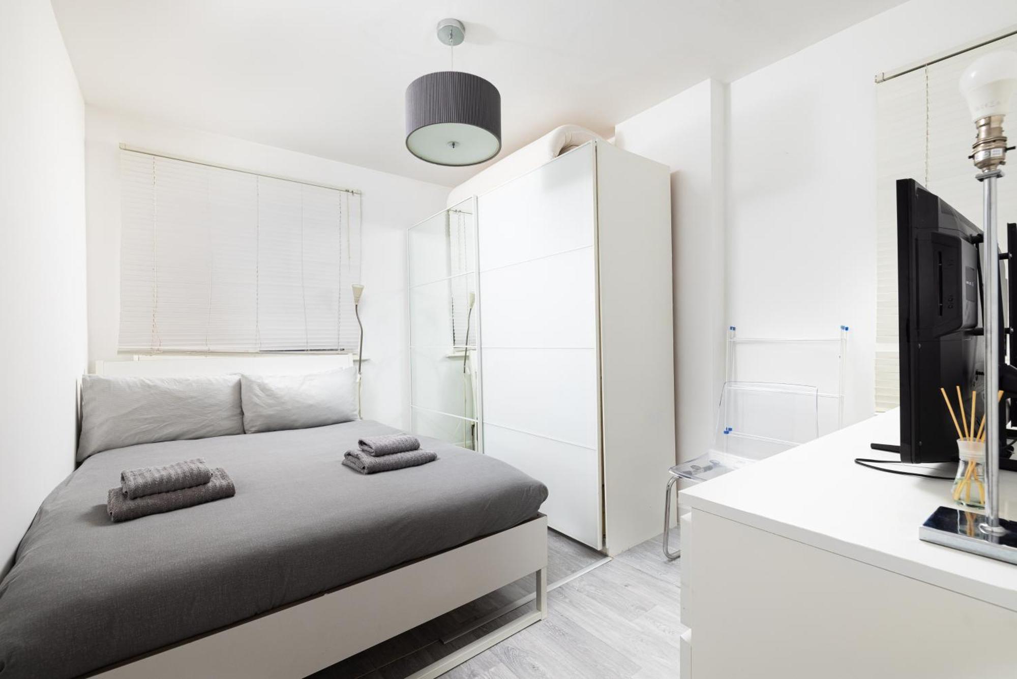 One Bedroom Apartment Opposite Brent Cross Station London Exterior photo